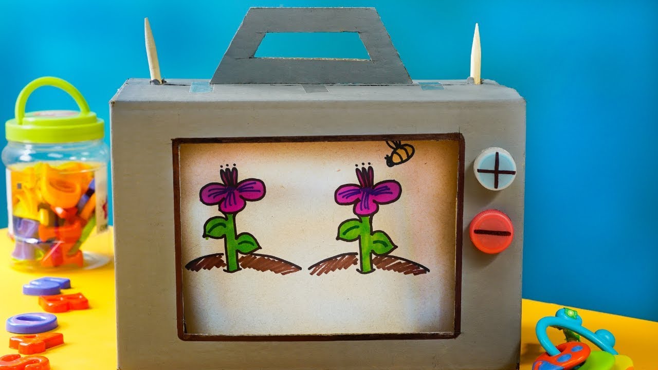 Televisión de caja de cartón