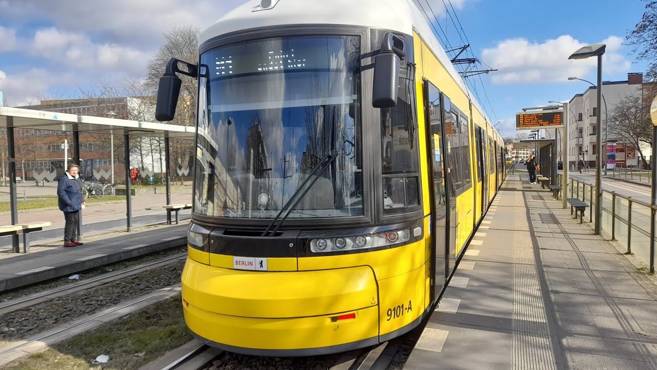 Straßenbahn Berlin Mitfahrt von Am Kupfergraben bis Sulzfelder Straße im F8Z auf der M1