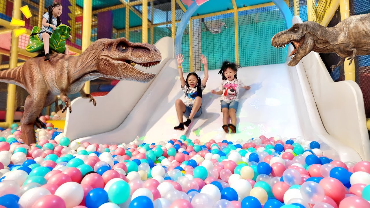 Main Mandi Bola, Naik Trex Dino, Perosotan di Playground Dinosaurus