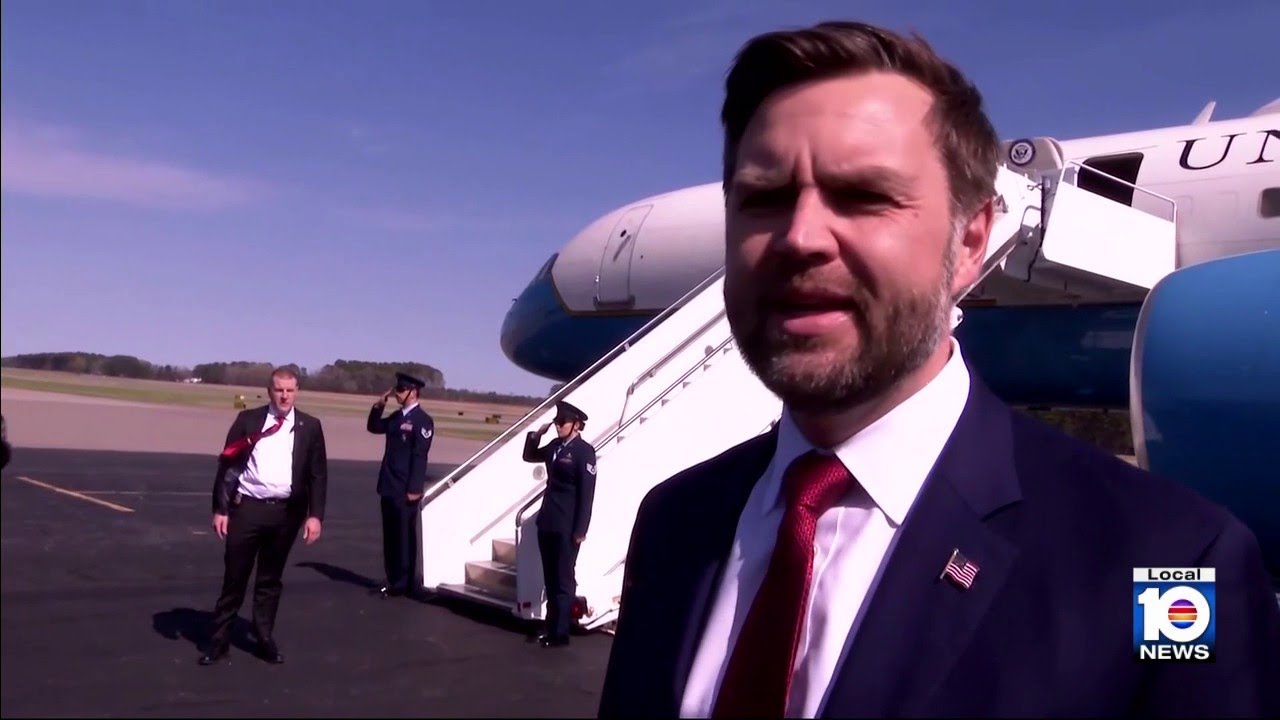 Морские пехотинцы направляются на Ближний Восток, в то время как США продолжают атаки на Иран.