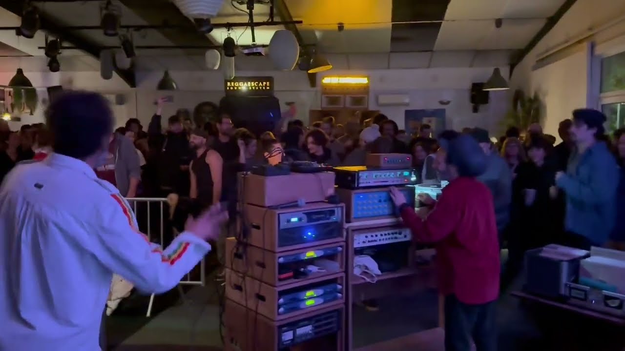 Jah Life International playing African princess by The Visionaires - Reggaescape meeting #15