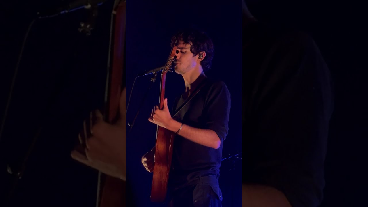 Tamino playing Amsterdam live in Manchester on October 19, 2025
