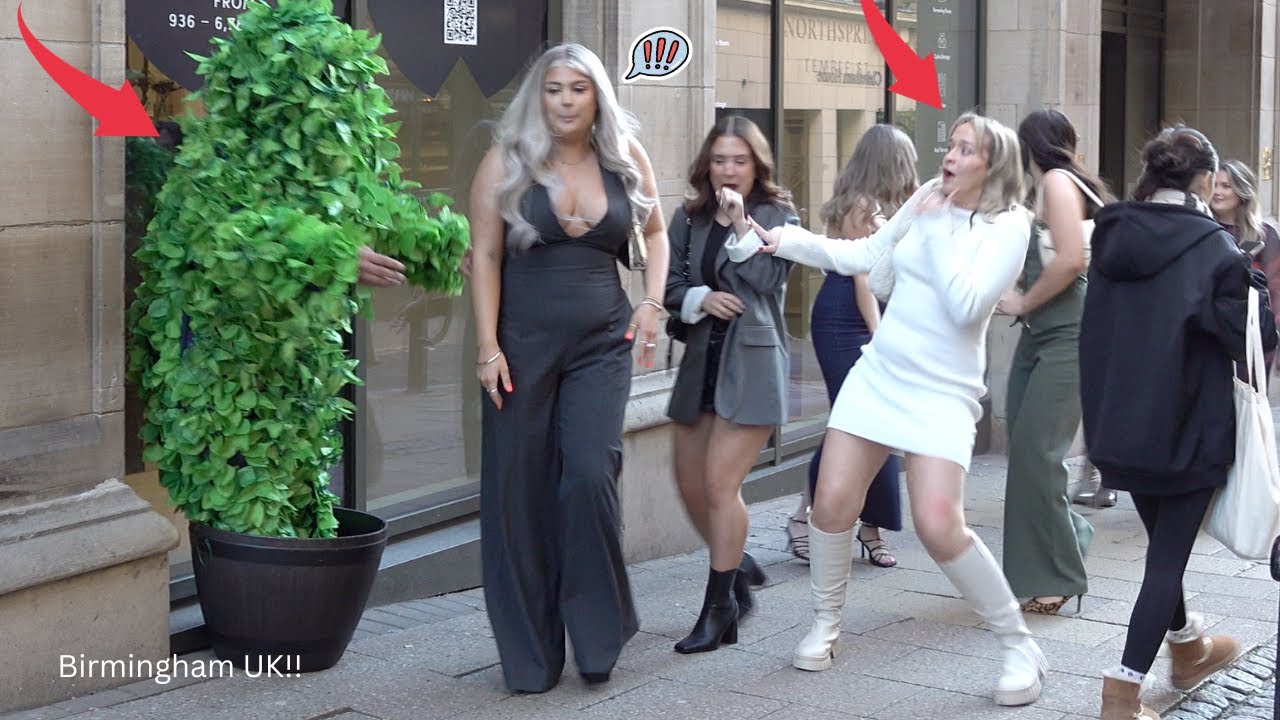 The Funniest Moment Ever : Bushman Prank 😂🇬🇧