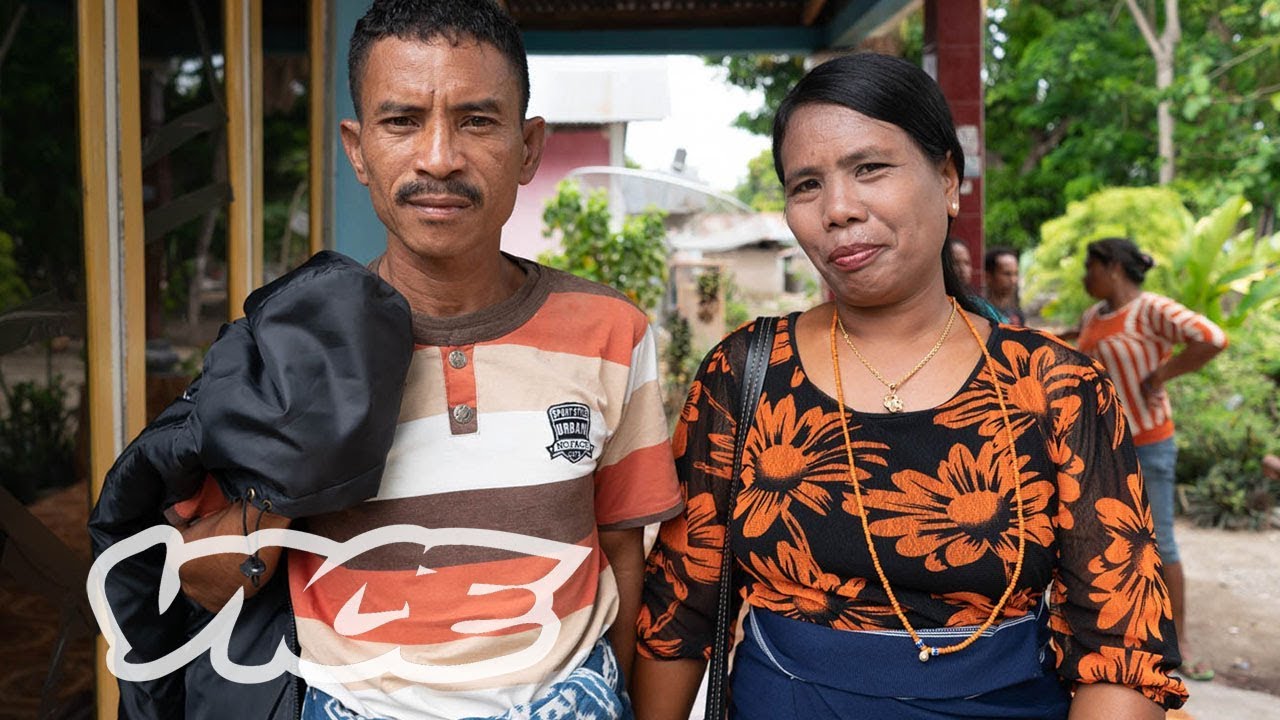 Inside an Extravagant Marriage Proposal Ceremony in Indonesia