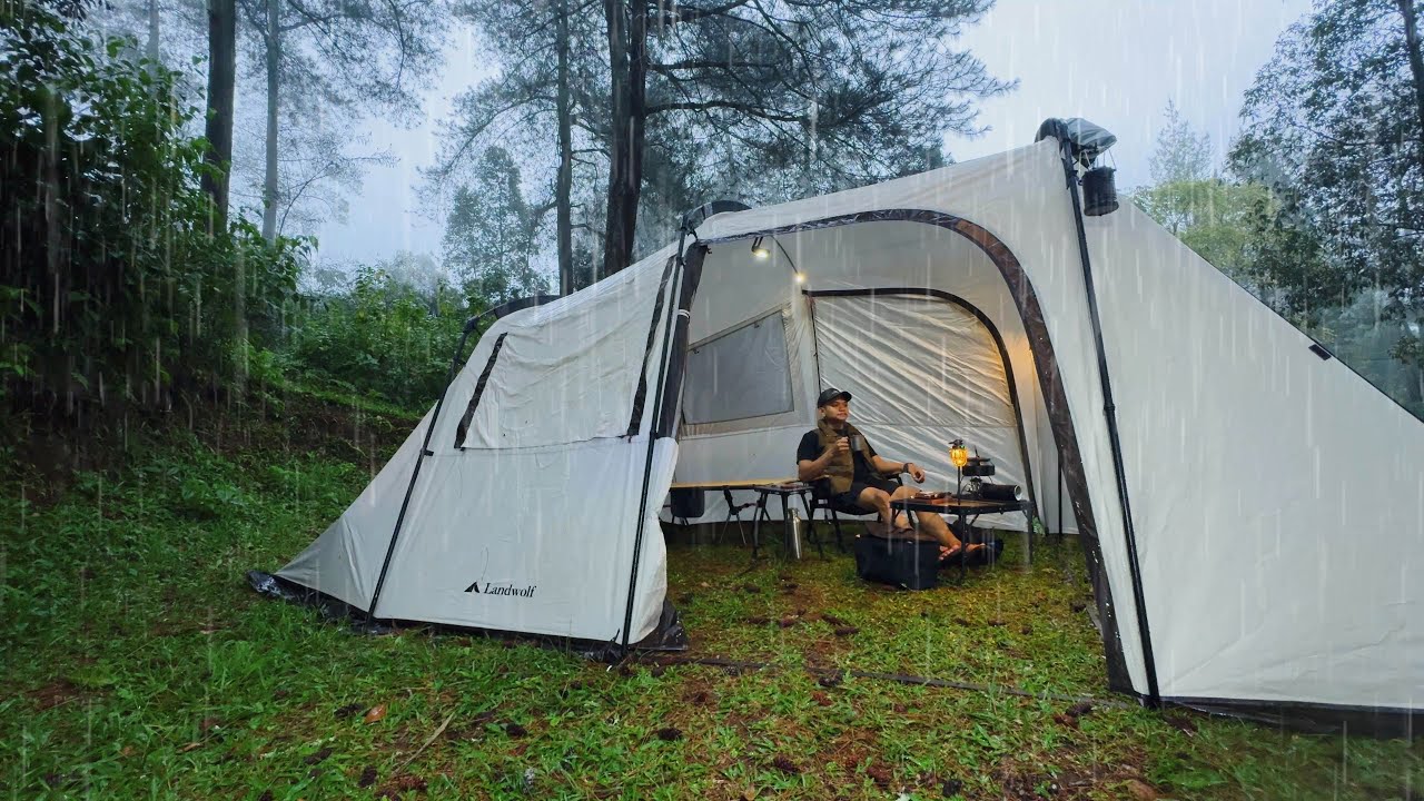 SOLO CAMPING HEAVY RAINSTORM - RELAXING CAMPING WITH RAIN SOUNDS - ASMR CAMPING