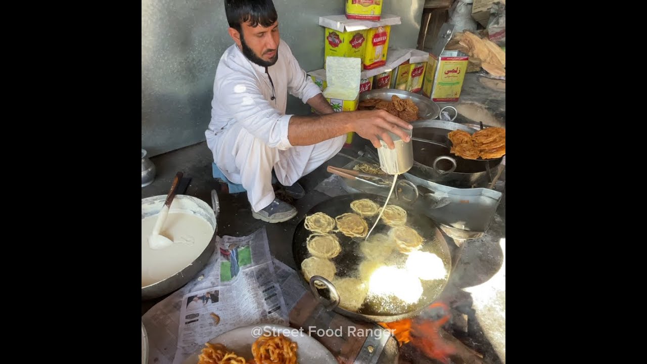 Fresh Sweet Jalebi Making Process - Tirah Valley Street Food - Crazy Pakistani Street Food