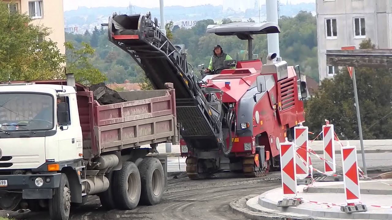 Wirtgen W100 and Tatra 815 S3