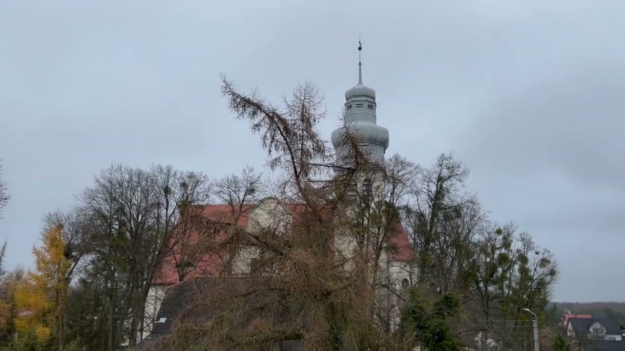 W ciszy rodzi się Pan