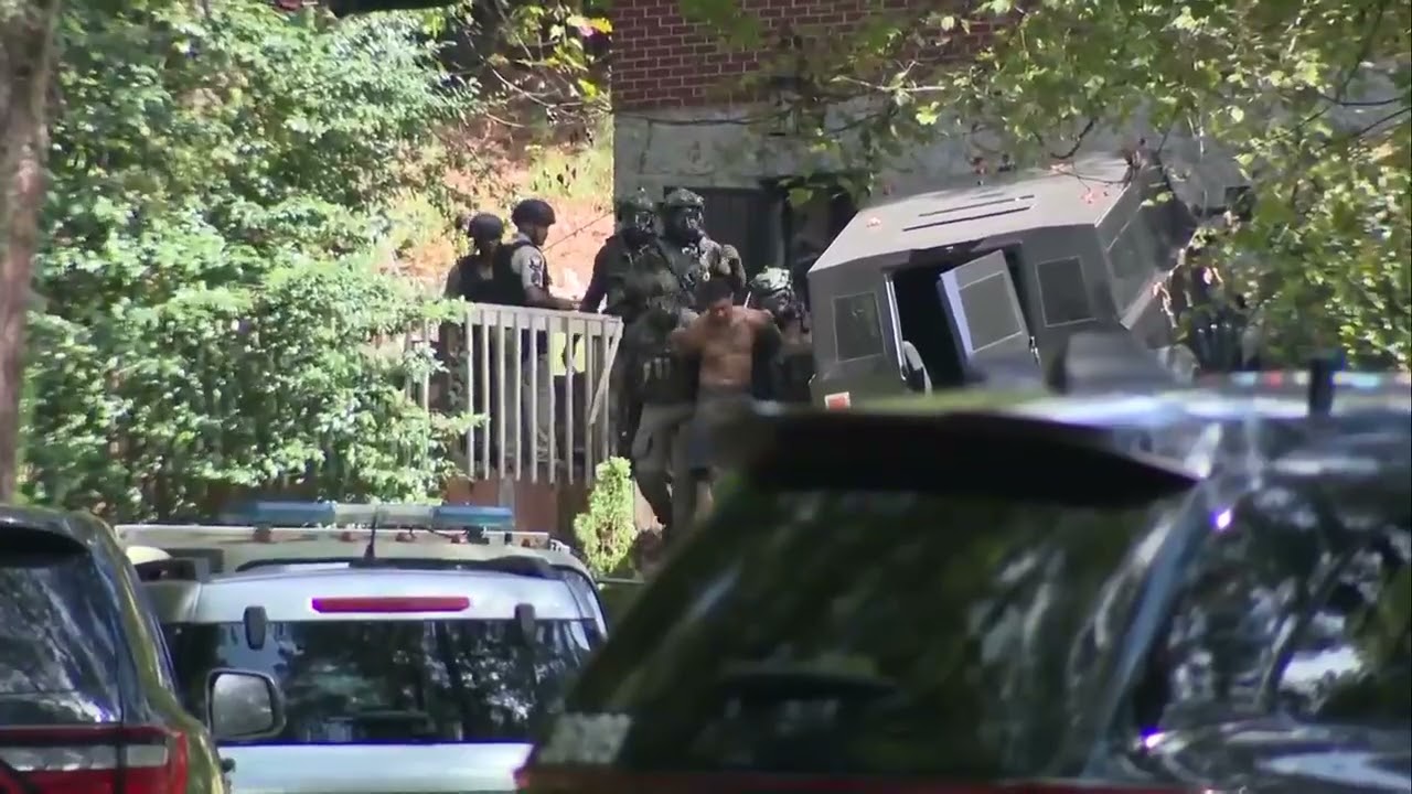 Derrick Groves taken out of Atlanta home in handcuffs