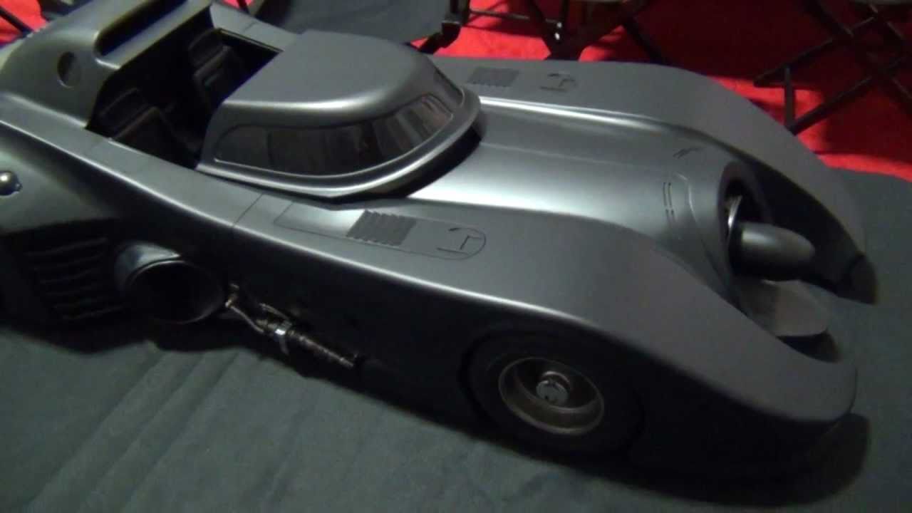 Hot Toys Tim Burton Batmobile SDCC '11