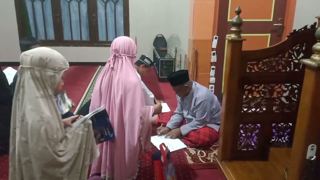 Di Setiap Bulan Ramadhan Antri Tanda Tangan 