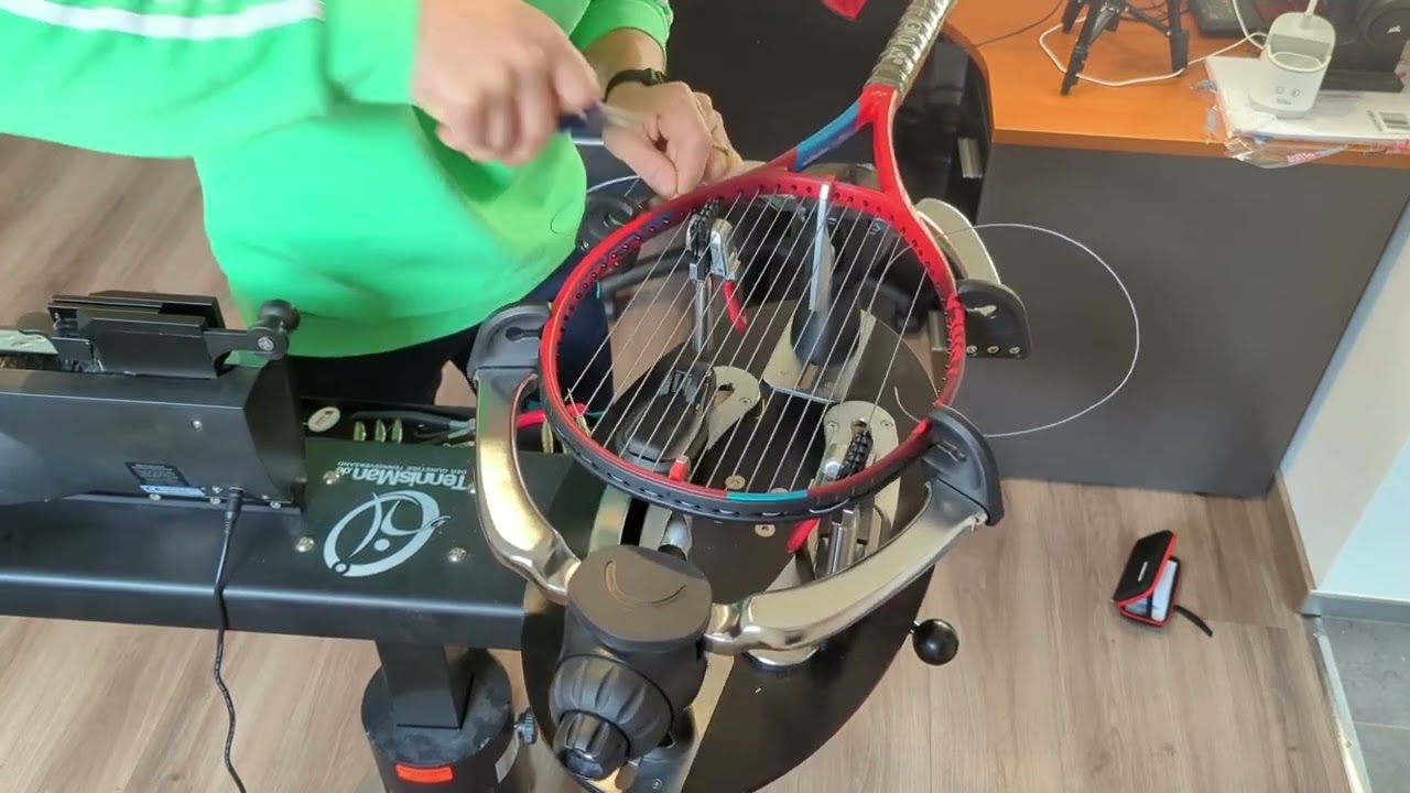 Comment corder une raquette de tennis avec la boucle Parnell