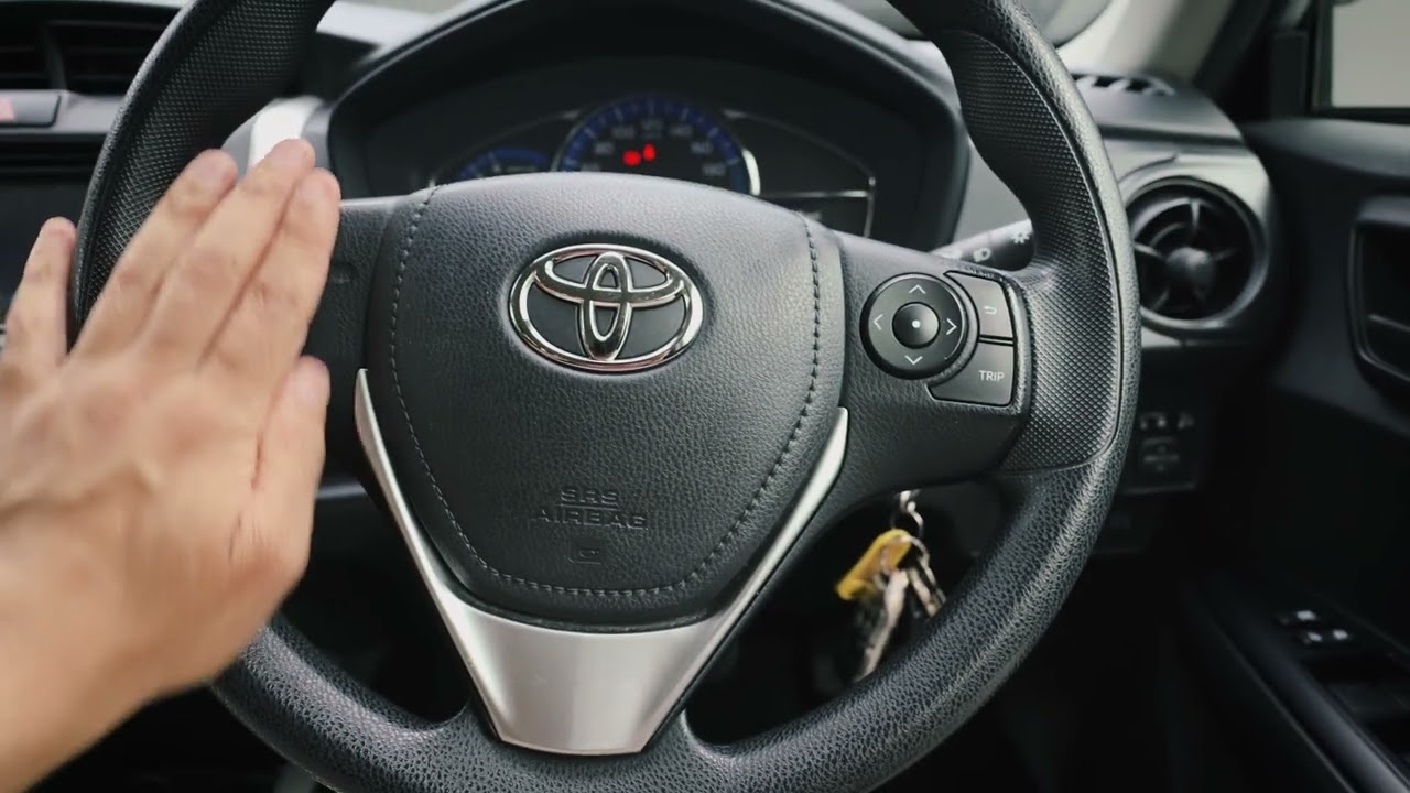 Toyota Corolla Fielder Hybrid Review | Walkthrough | Options | Features | Overview | Car Review