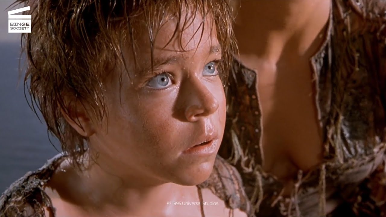 Waterworld: Escaping the explosion HD CLIP