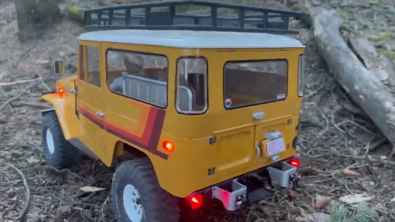 FMS Toyota FJ40 Landcruiser 