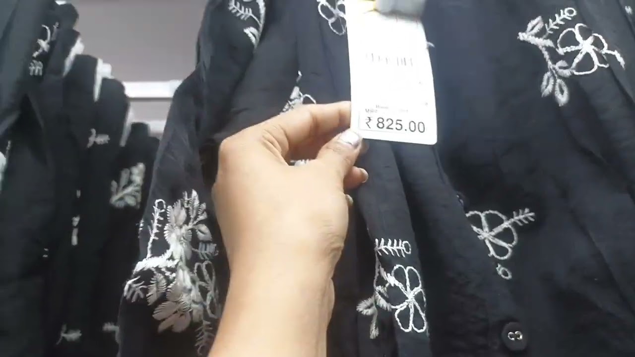 Aaj ham log shopping karne gaye the👔👕