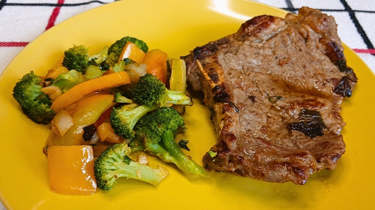 BISTEC DE CINTA CON VEGETALES! COMIDA SALUDABLE BAJA EN CARBOHIDRATOS