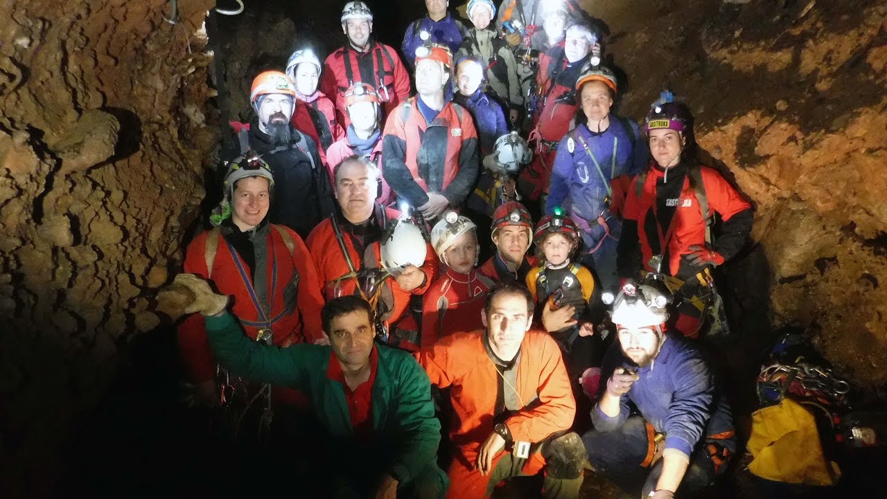 Cueva De FUENTEMOLINOS. Puras De Villafranca. Burgos