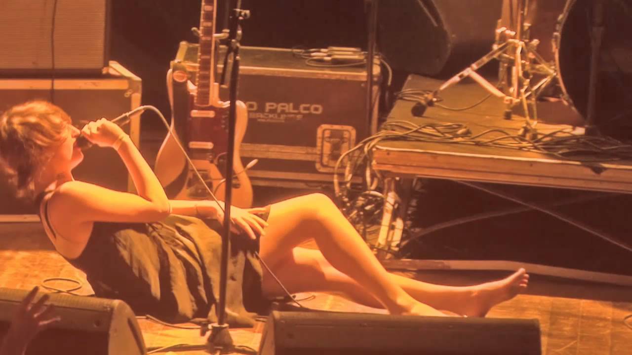 WARPAINT :: UNDERTOW :: CIRCO VOADOR :: 07/10/11