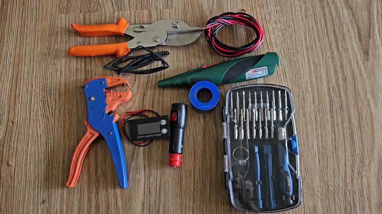 Jak połączyć wskaźnik naładowania akumulatora z wtykiem do gniazda zapalniczki. DIY