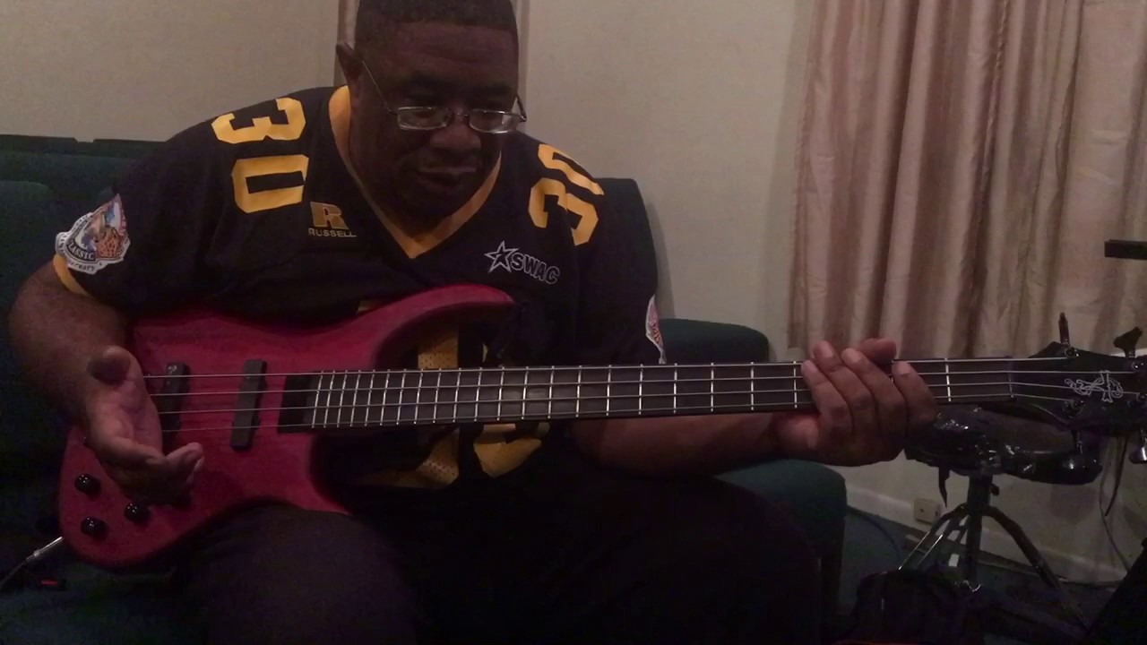 Slap Bass guitar THUMPING and PLUCKING technics