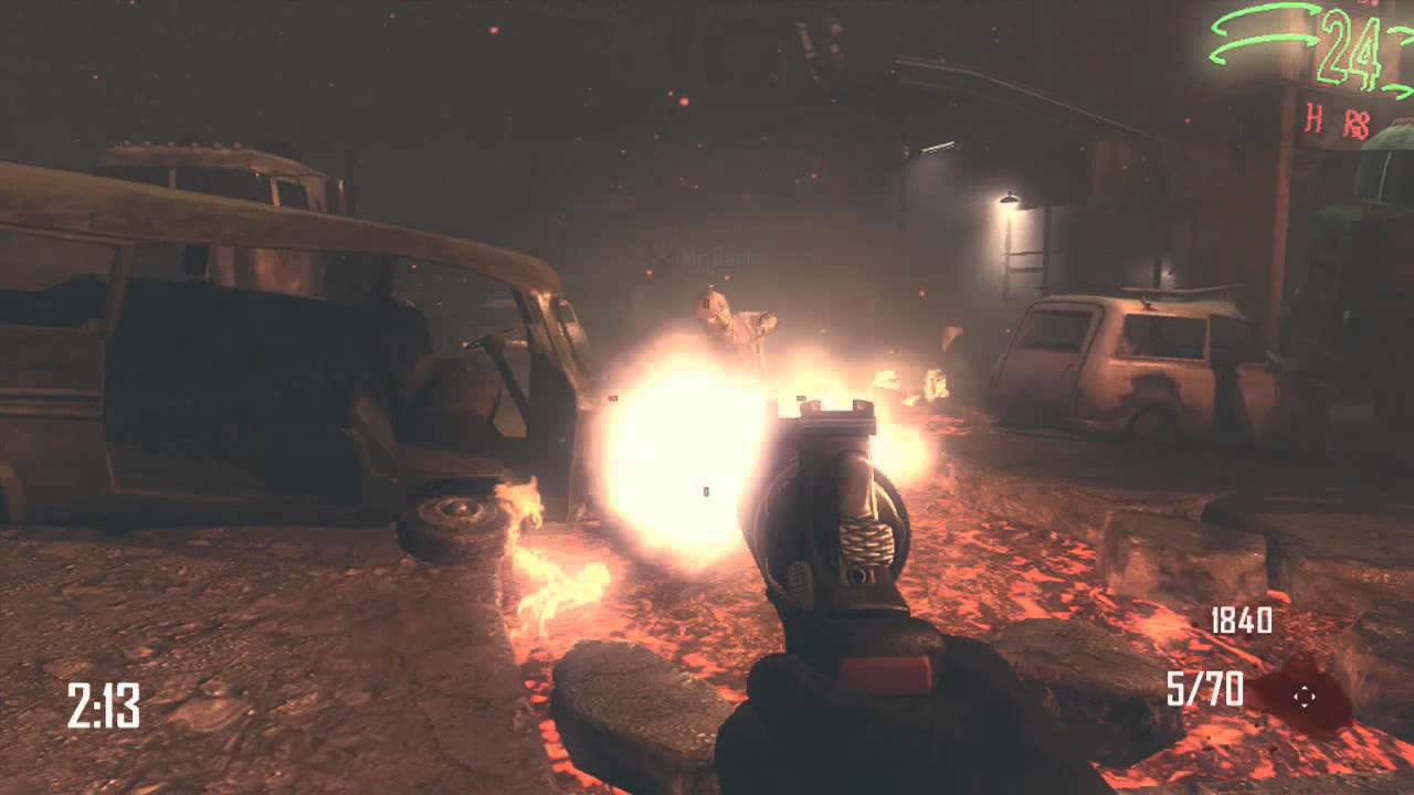 I Am The Zombie! Black Ops 2 Zombies w/ Seananners and Mr Sark)
