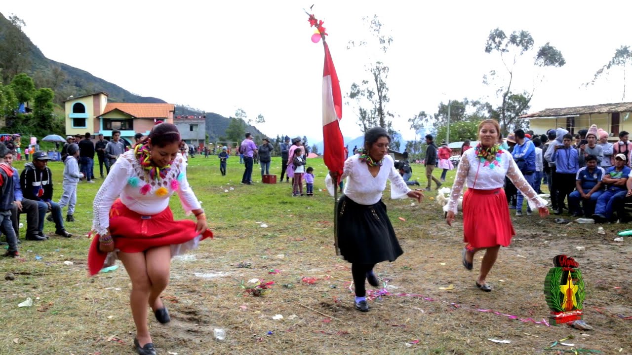 GRAN CONCURSO DE BAILE FRENTE A FRENTE ENTRE LOS CANTANTES EN CARNAVAL DE URPAY SALCAHUASI TAYACAJA