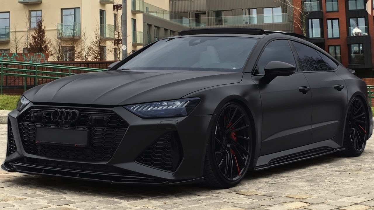 TOP 10 FASTEST SEDANS IN THE WORLD (2025)