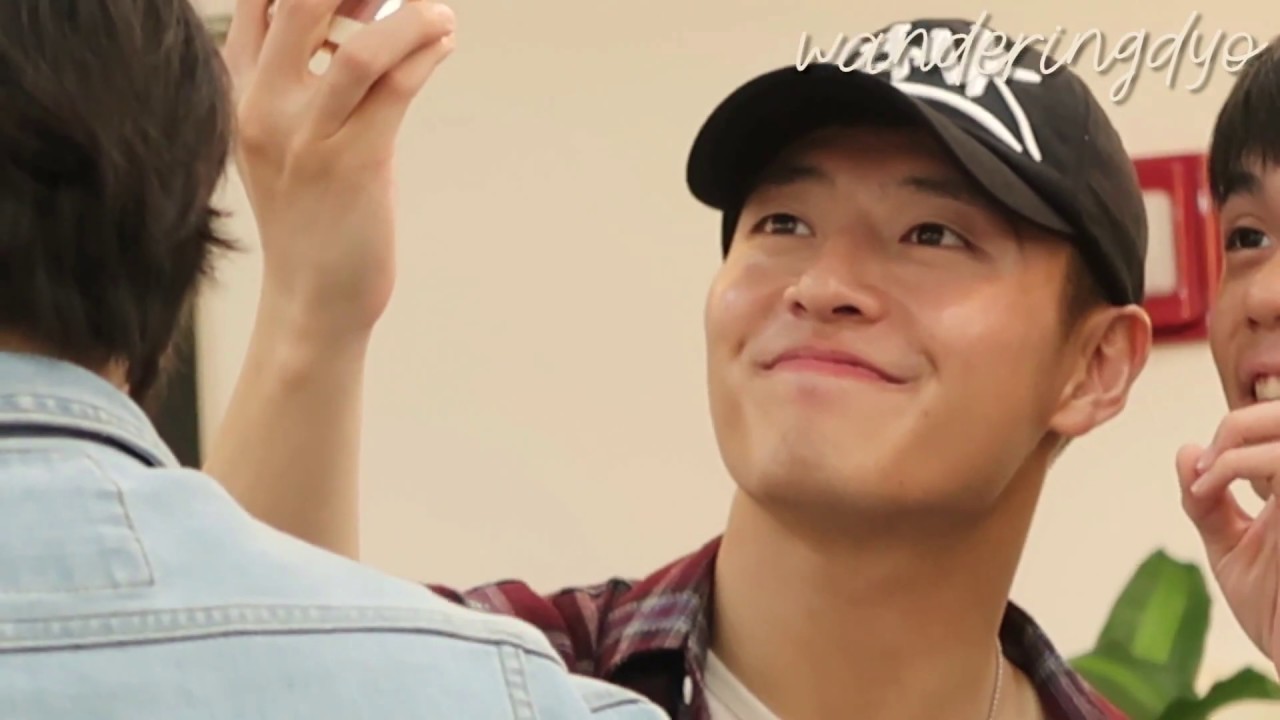 180511 Kang Haneul working at his family's restaurant