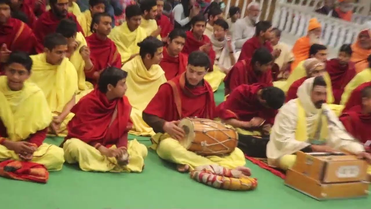 \ramanreti ashram\07.02.2026 saayam kaleen stuti sri raman bihari ji