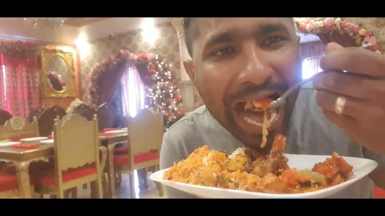 🇬🇾 🇬🇾  Having lunch at Maharaja Palace Restaurant 🇬🇾 🇬🇾
