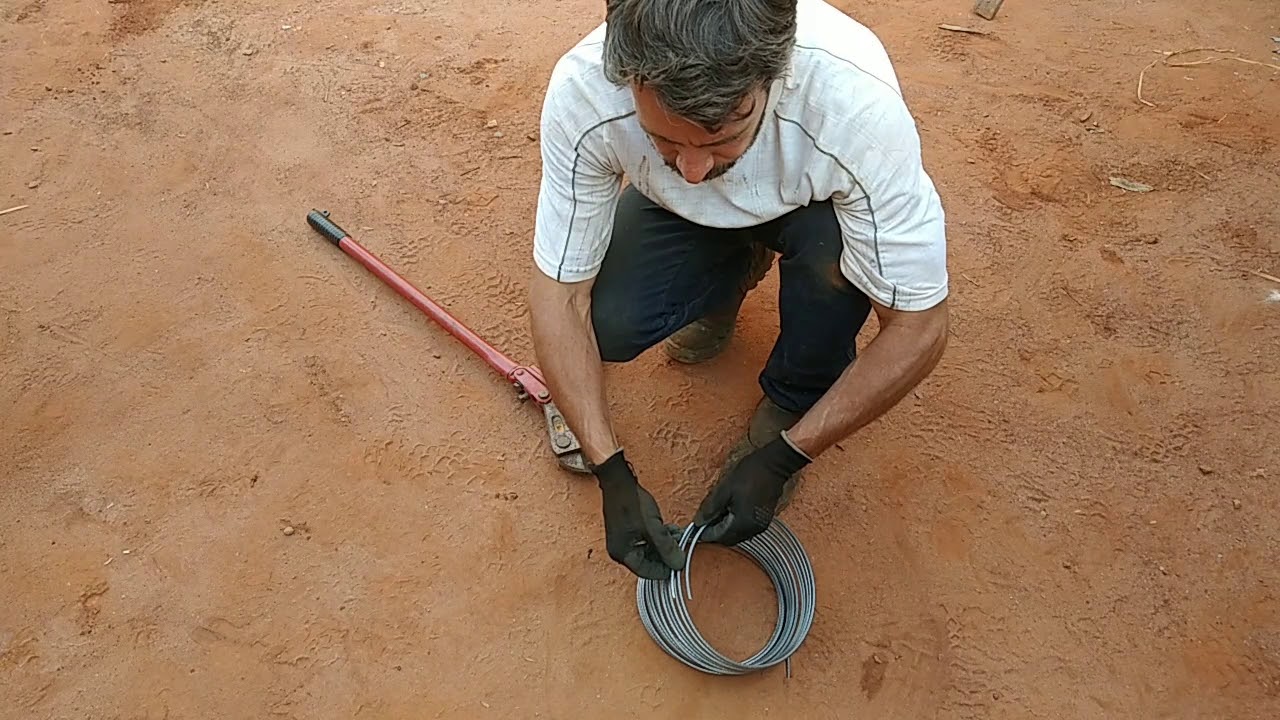 Furo das estacas e estribo redondo