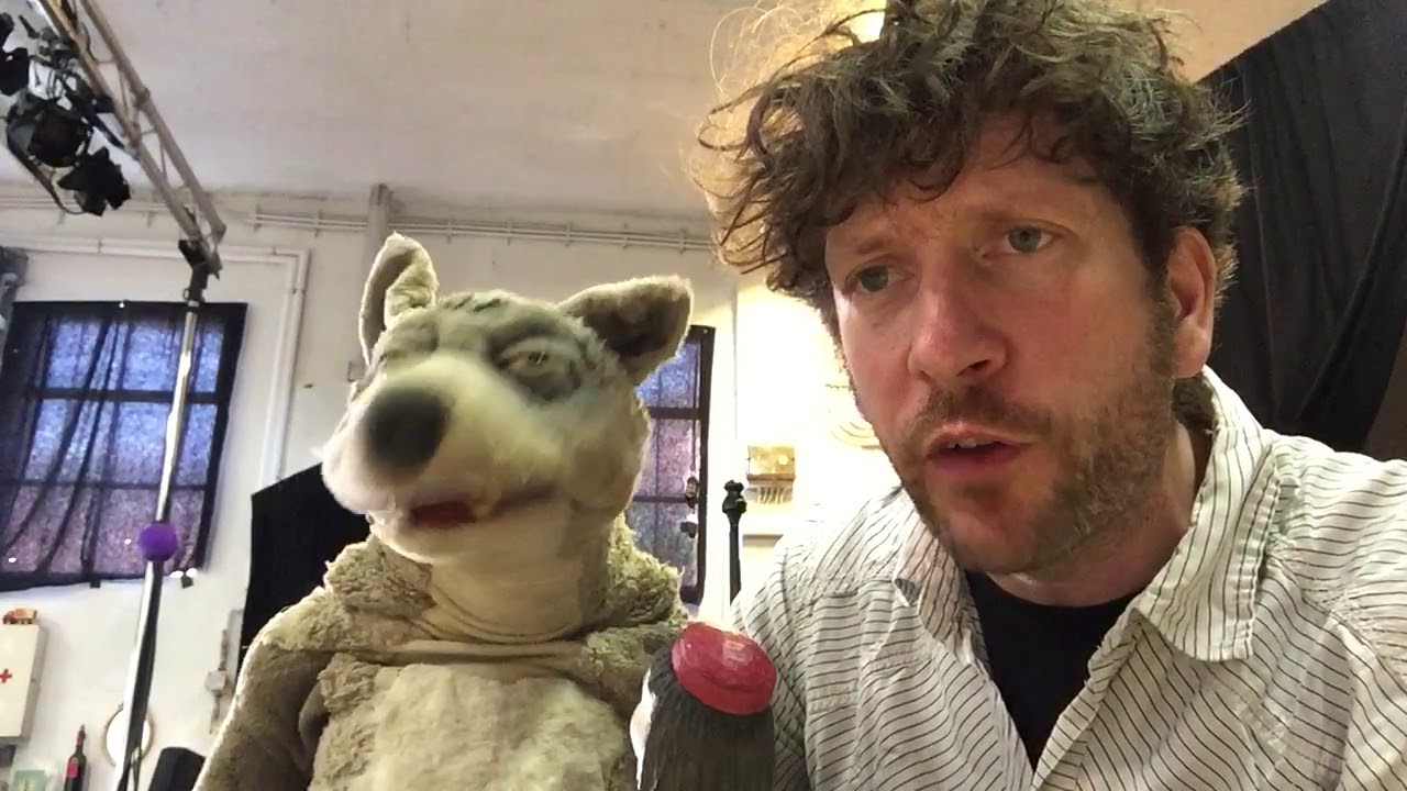 Der Wolf wirbt für Rotkäppchen