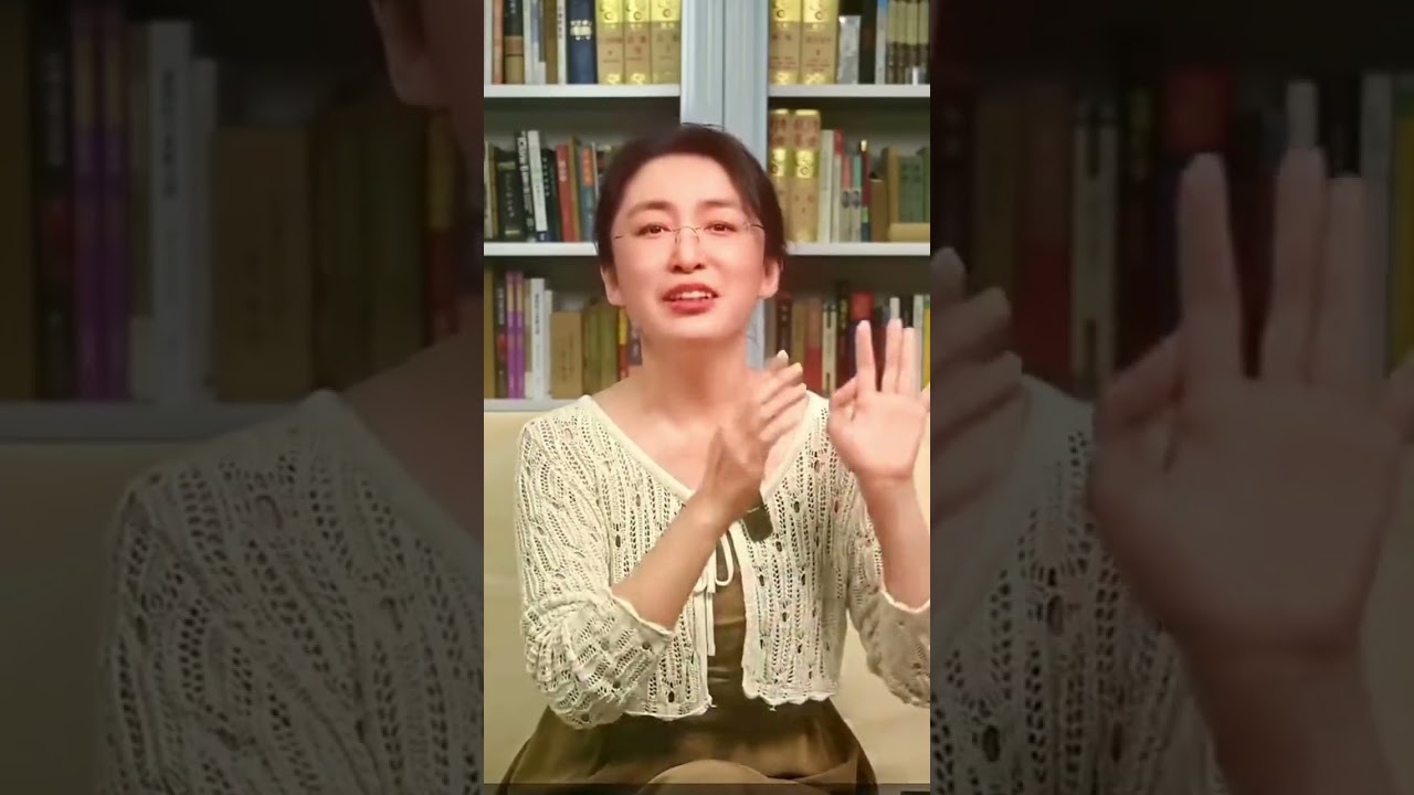 吃瓜蒙主：为什么有些人以痛骂自己的母国为荣，把自我厌恶当成了‘独立思考’？——逆向民族主义
