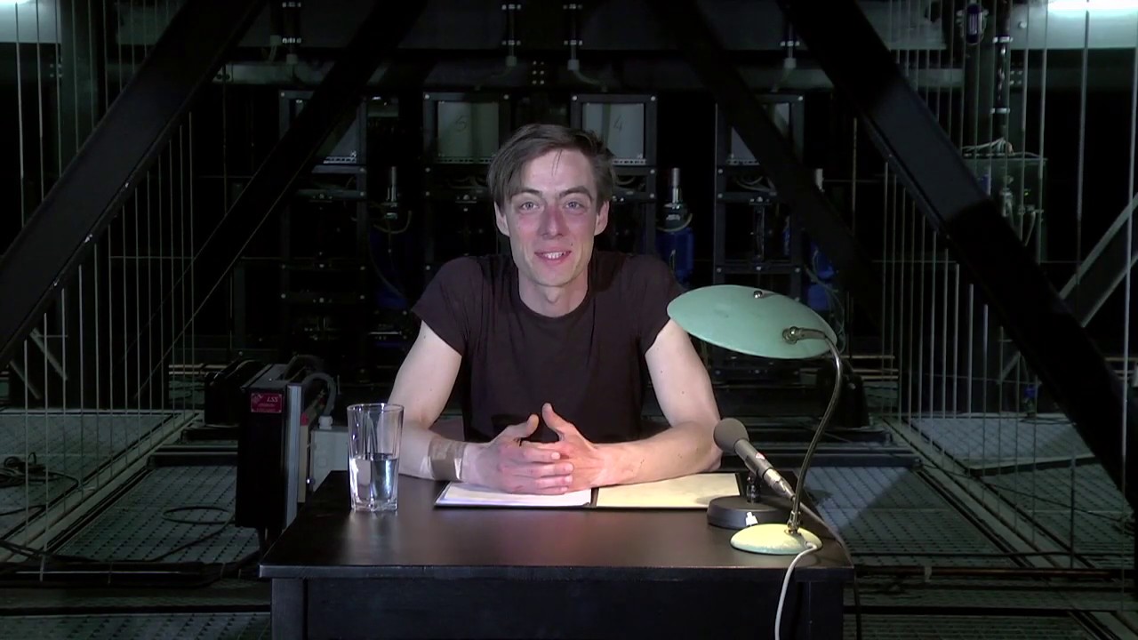 Henning Strübbe liest 