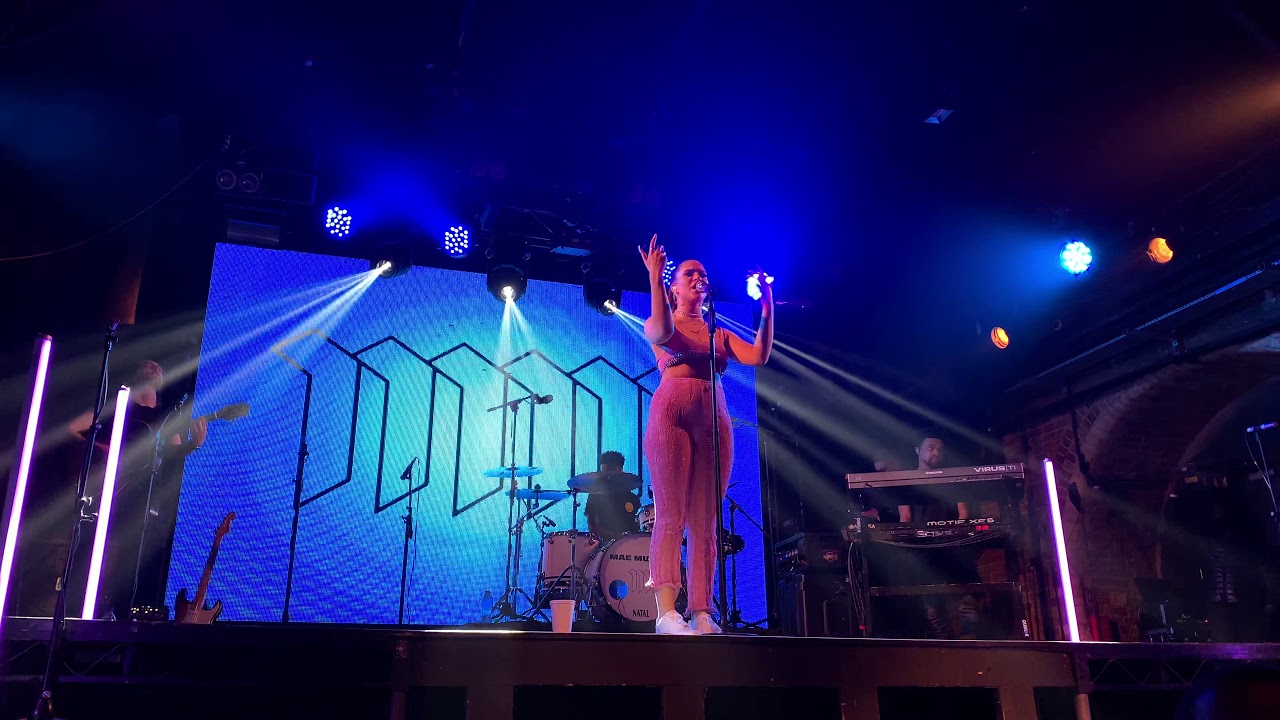 Mae Muller - Pull Up | at HEAVEN London