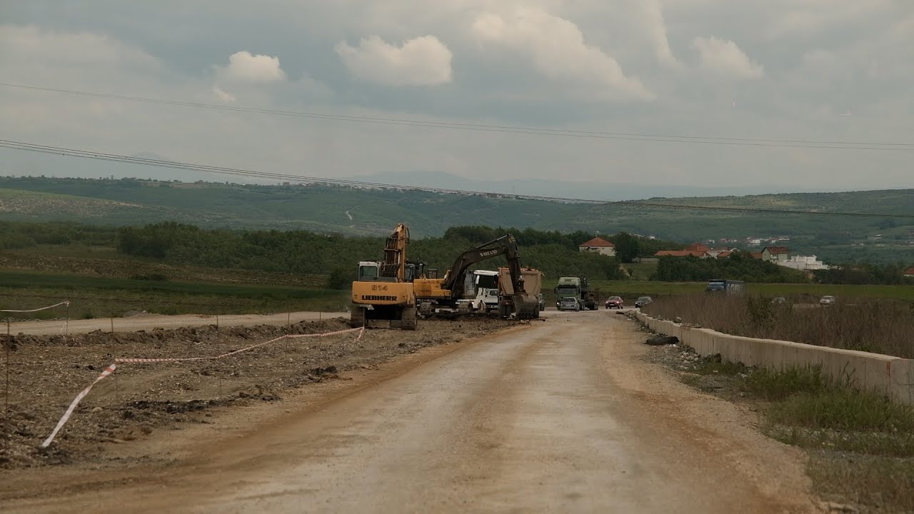 8 kompani të kontraktuara, punime të tejzgjatura në rrugën Dollc - Gjakovë