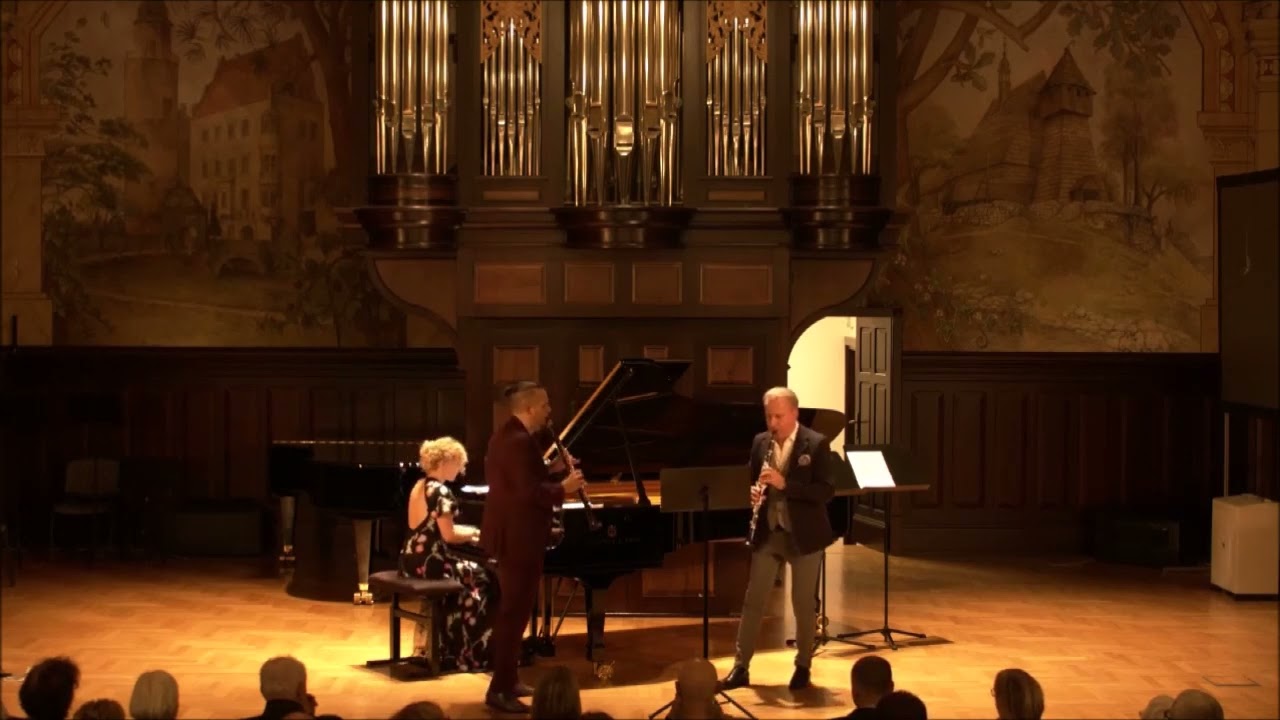 Astor Piazzola - Oblivion for two clarinets and piano