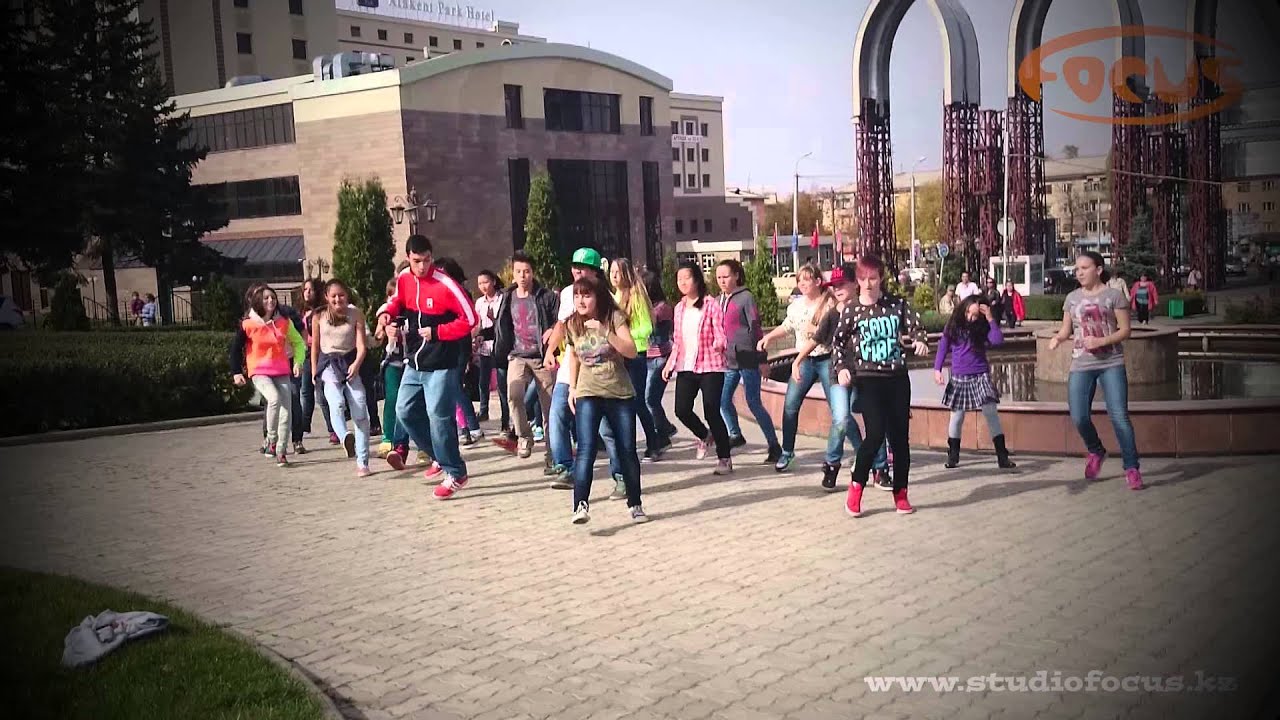 Noise in House Flashmob