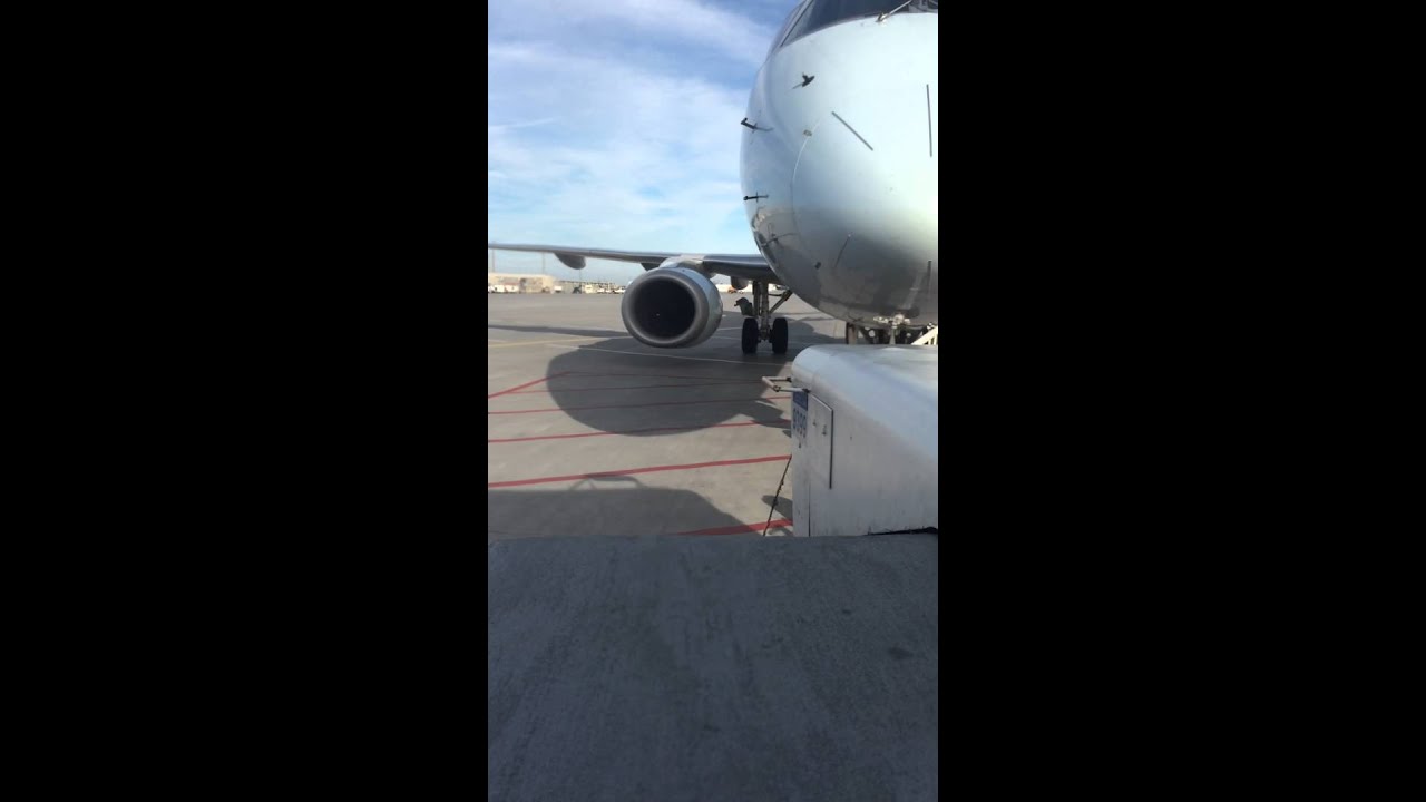 Embraer 190 pushback at YYZ