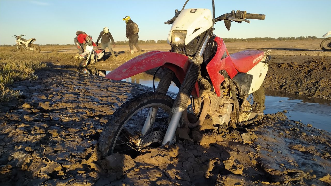Enduro, Perdidos en el Barro!
