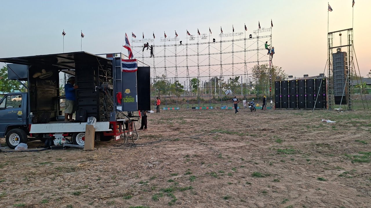 ปีที่แล้วอาจไม่ดีนัก ปีนี้จัดแบบใหม่เลย ทวีชัย ภาพยนตร์ ดูจบก่อนค่อยวิจารย์