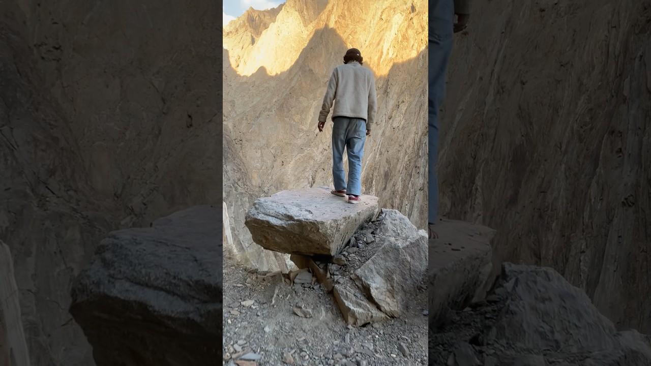 Visit Most Dangerous Walking track #explore #advanture #mountains