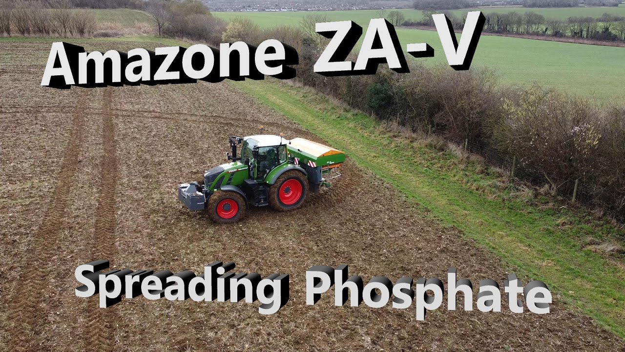 Amazone ZA-V 3200 fert spreading