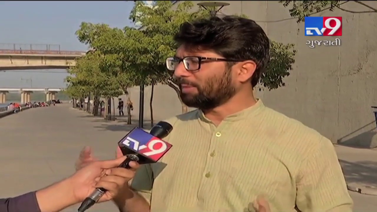 Jignesh Mevani's event in Ahmedabad college cancelled, principal quits - Tv9