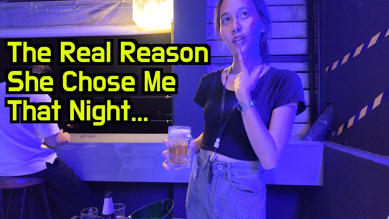 Weird Rooftop Bar in the Middle of Nowhere, She Lives 20km Away But Came Rushing to My Table