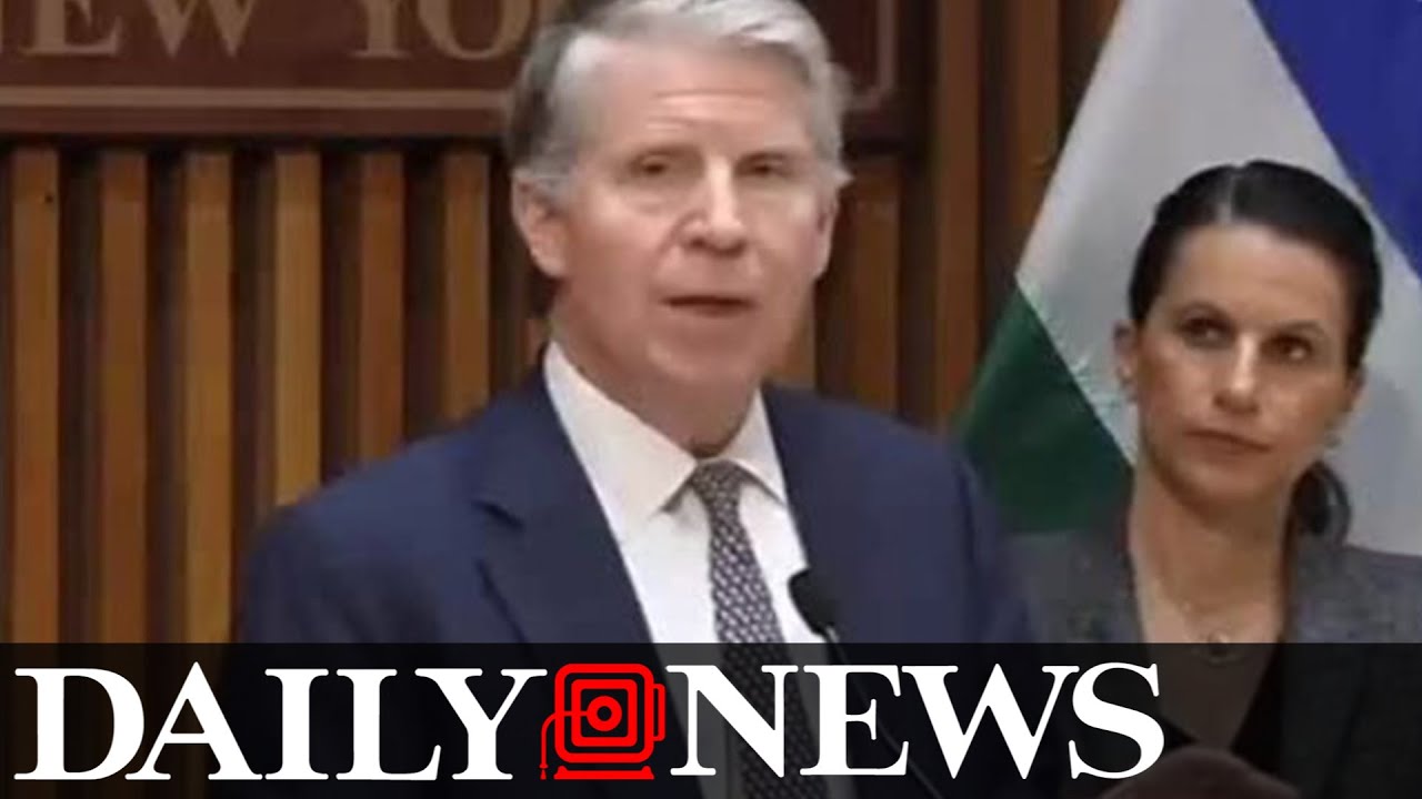DA Cyrus Vance Blast Apples Unwillingness to Unlock Criminals iPhones