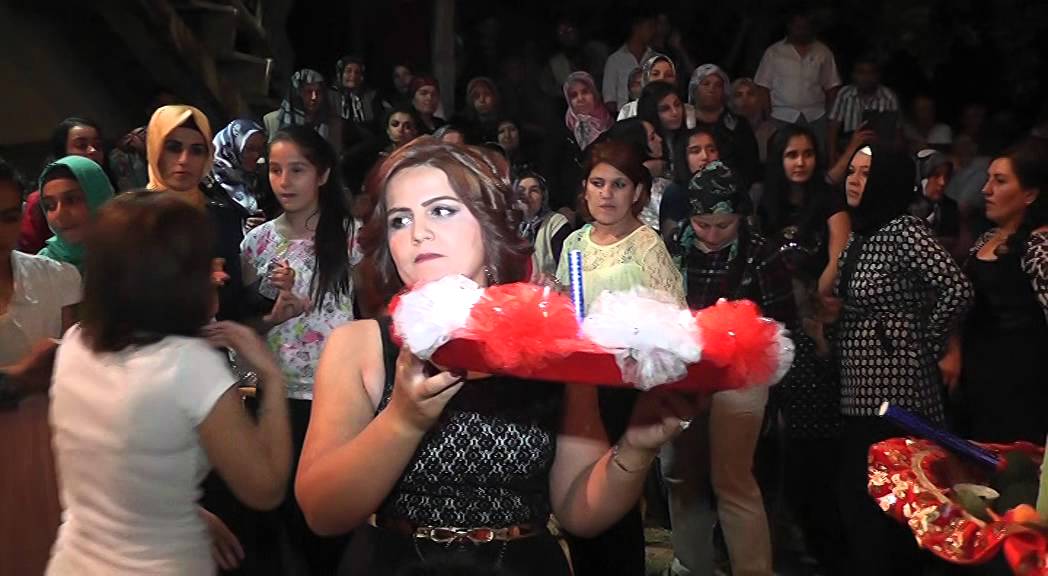 SABRİ MİNTEŞ TARAFINDAN CEKİLMİŞTİR