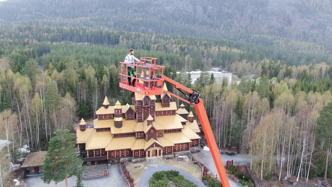 43m lift i Hunderfossen familiepark