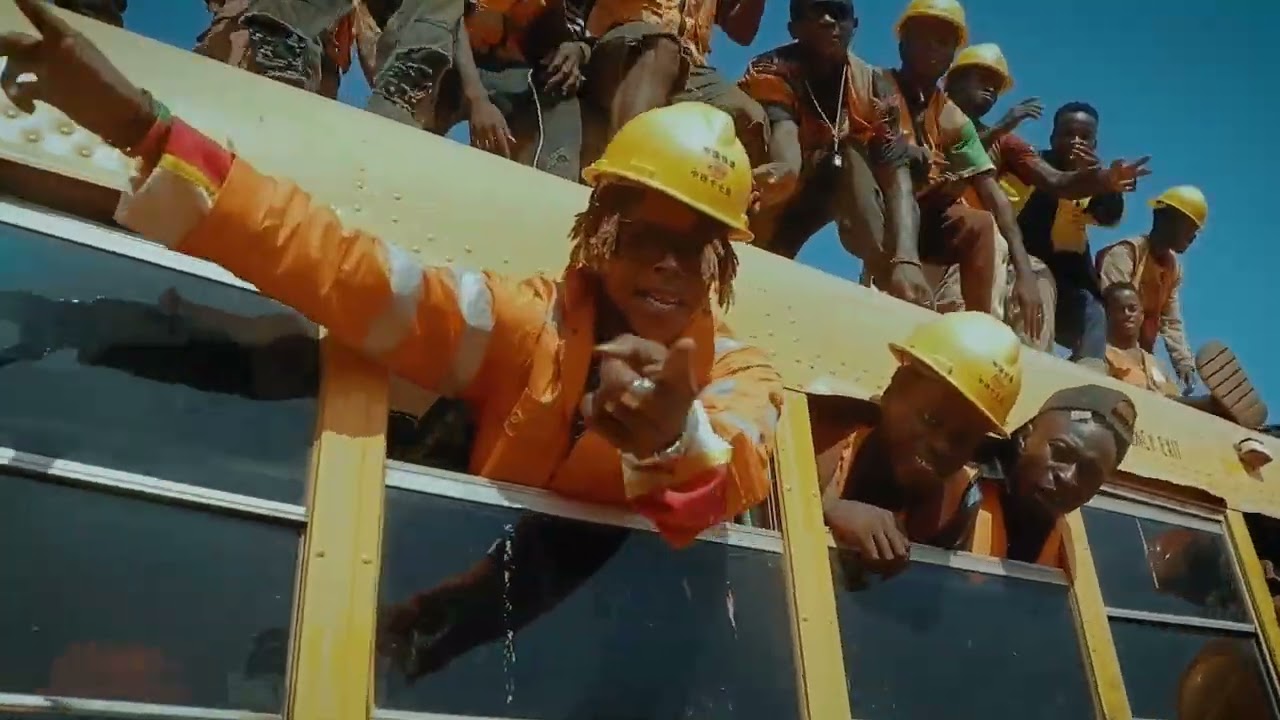SOOFA SANNII  SOO SALÉ CLIP OFFICIEL 